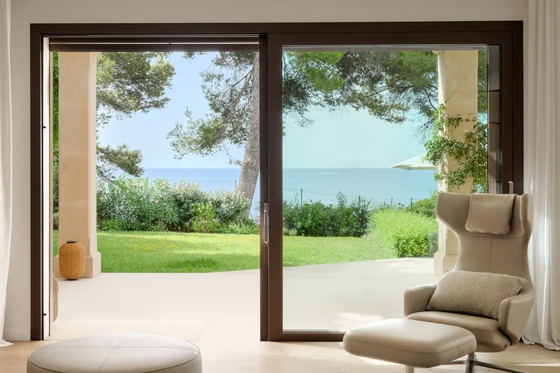 Luxury Mediterranean villa on the beachfront in Bendinat - Marcel Remus Real Estate — photo 9