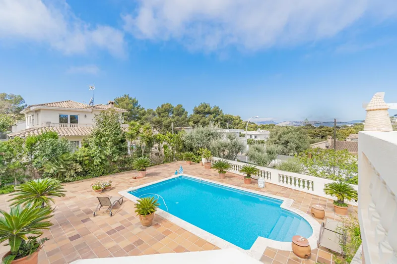 Villa with pool in Calvià — photo 3
