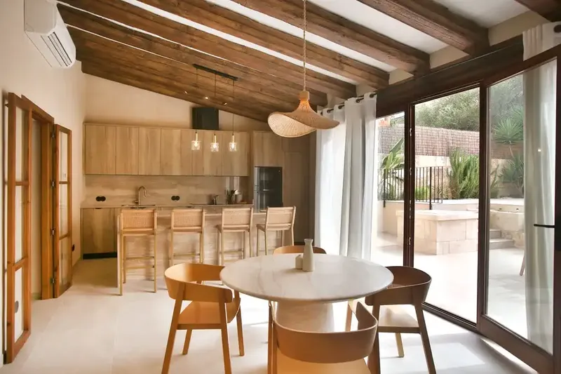 Exquisite 19th-century village house: Luxury renovation near Playa de Muro — photo 3