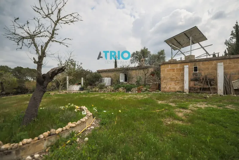 Discover the charm of rural life in Montuïri! We present this rustic finca to renovate, a peaceful refuge with a strategic location near the town center. — photo 2