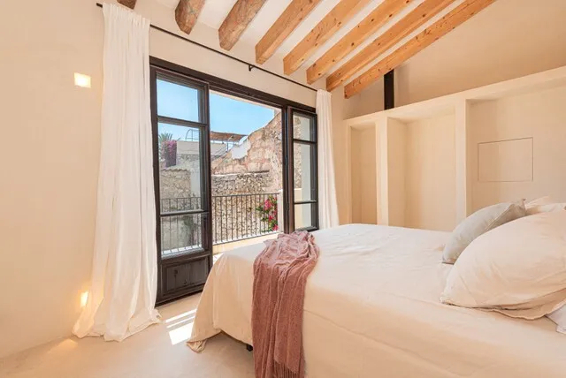 Renovated town house with pool for sale in Selva, Central Mallorca — photo 8