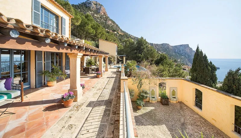 New villa built with sea views in Nova Santa Ponsa — photo 12