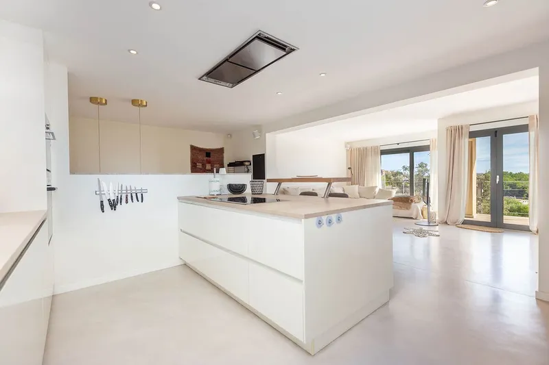 Stylish family villa with breathtaking views — photo 7