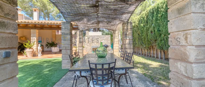 Well-kept villa in Santa Ponsa in quiet area with pool and garden — photo 2