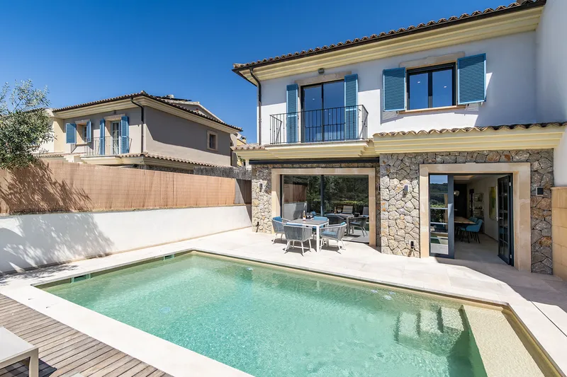 Mediterranean semi-detached house with panoramic views in Capdella — photo 1