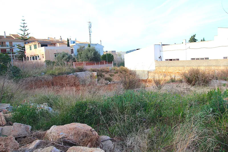 S13 - Plot for Sale on the Highway — photo 1