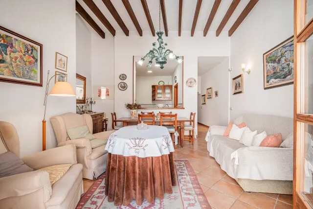 Town house with commercial potential for sale in Pollensa, North Mallorca — photo 4