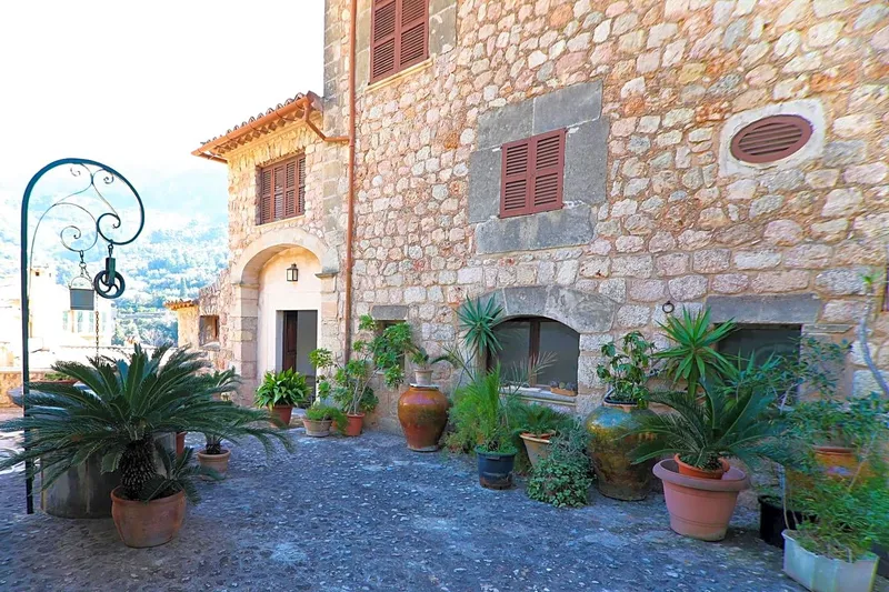 Manor house in Fornalutx — photo 4