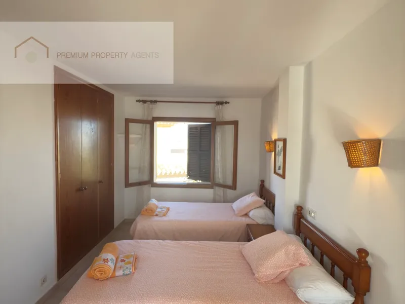 Studio 1 Bedroom — photo 11