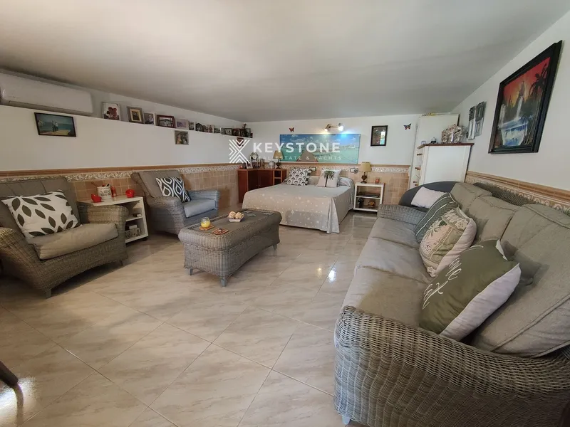 House — photo 9