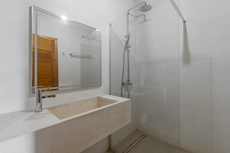 Exclusive new construction — photo 11