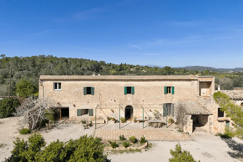 Farm with agricultural building in Felanitx — photo 2