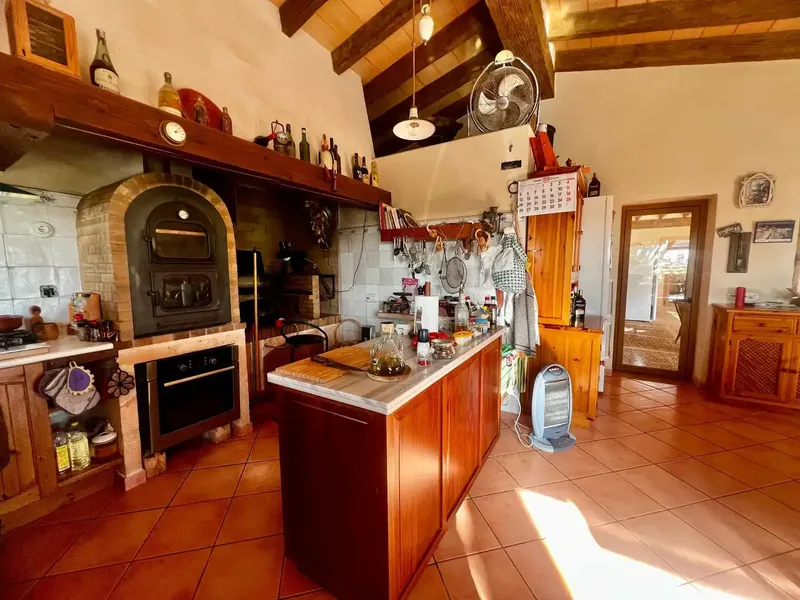 We present a unique opportunity to acquire a magnificent rustic estate of 86,000 m², located a few minutes from Sa Ràpita, in a — photo 8