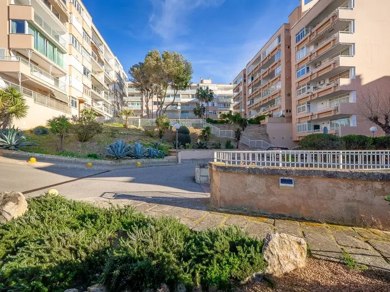 Exclusive apartment in one of the most sought-after and prestigious areas of southwest Mallorca, Port Adriano, an elite marina — photo 5