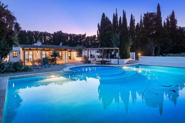Beautiful traditional villa for sale between Pollensa and Puerto Pollensa, Mallorca — photo 1