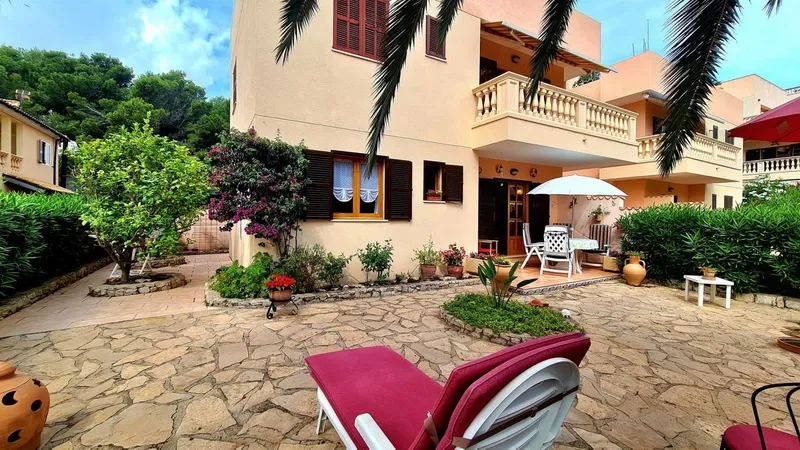 First floor apartment in an absolutely quiet yet central peripheral location, with a very large garden — photo 3