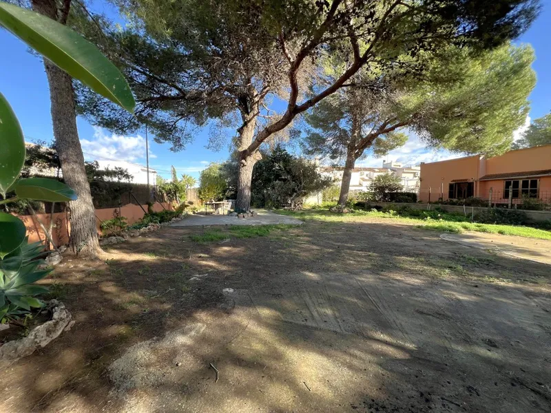 Urban plot of 708 m² in Llucmajor – Ideal for a detached house or semi-detached homes — photo 1