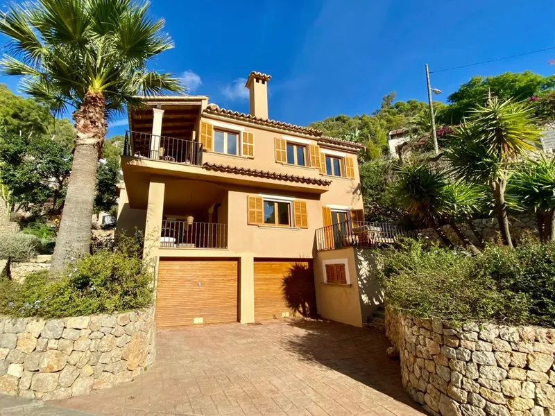 Ref. 2032; Beautiful and spacious house with communal pool for rent in Genova — photo 12