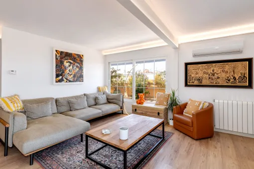 Palma City, spacious renovated apartment with a huge, sun-drenched terrace — photo 9