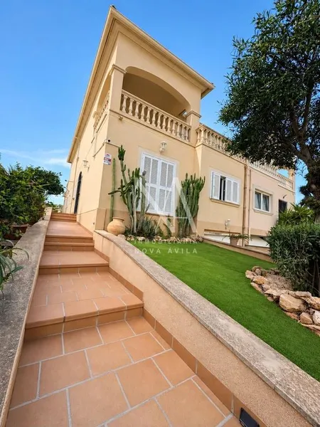 Semidetached House in Llucmajor, Province of Balearic Islands — photo 1