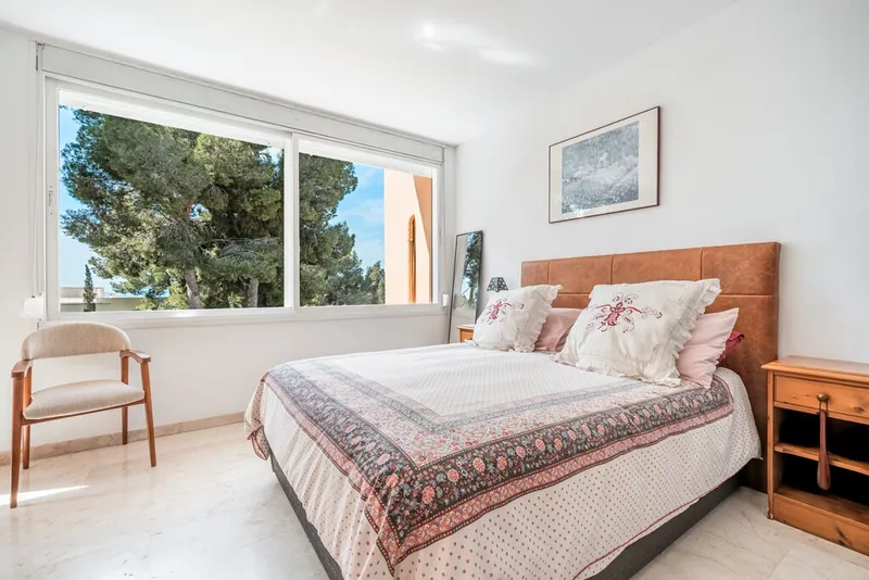 Portals Nous ideal family home for sale with roof terrace and garden — photo 9