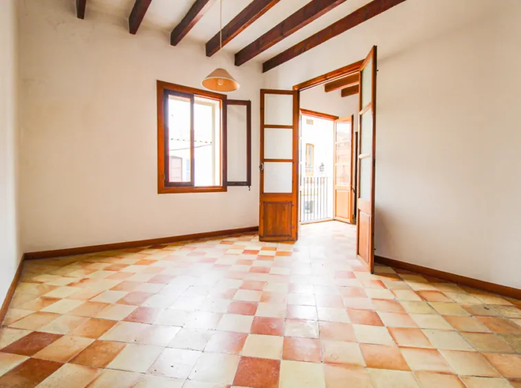 Ref.2451C – S´Arraco – Village house in central location with charming courtyard — photo 9