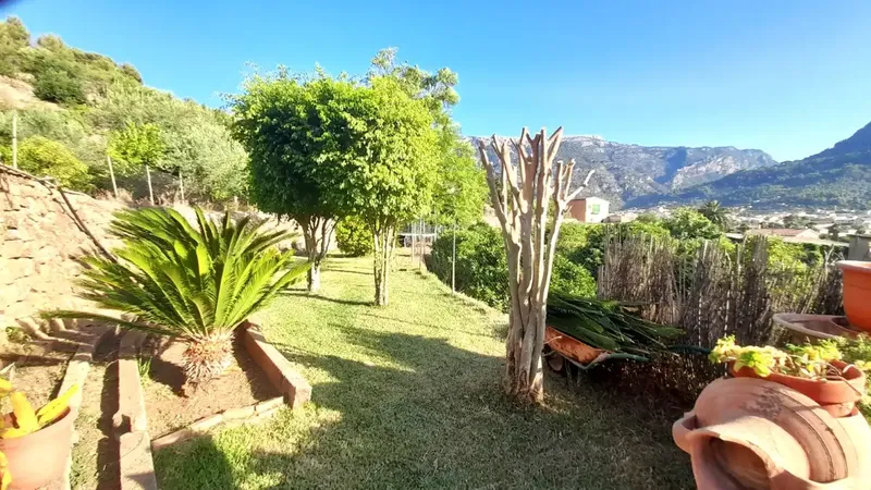 Welcome to your new home in the heart of Sóller! This house of about 200m², located on a plot of 2354m², offers a perfect combination — photo 1