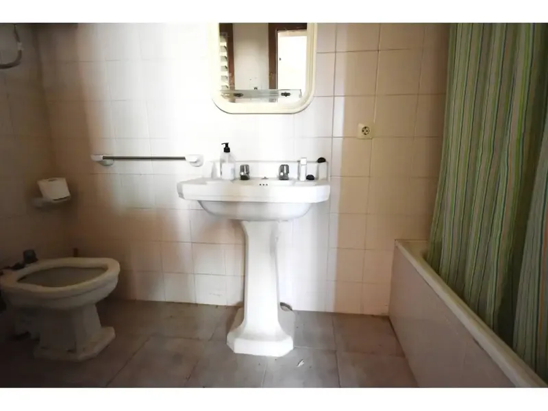 Two minutes from Santa Margalida, on the way to the beach we find this property with a plot of 7048 m2 and buildings — photo 12