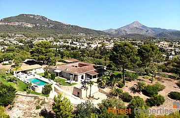Dreamlike finca with panoramic views in Es Capdellà — photo 1