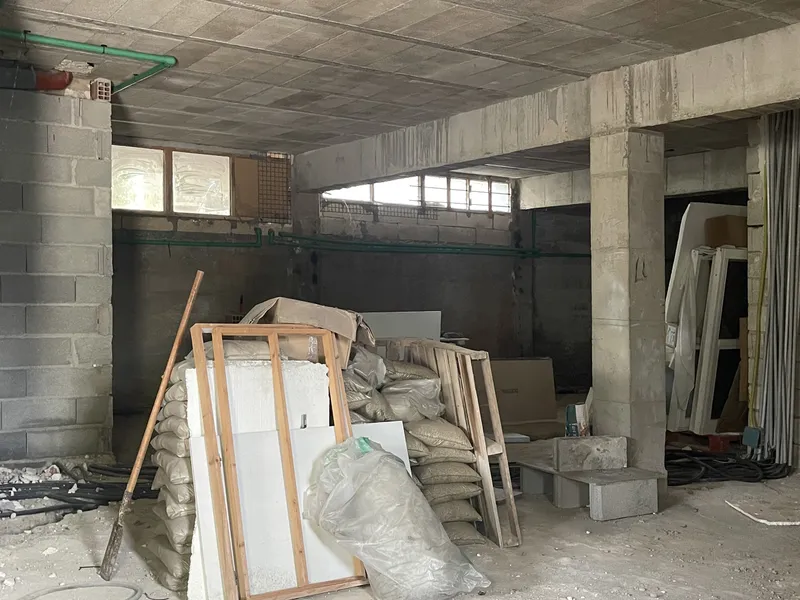 Interesting property investment for own use, commercial unit or for changing of use for office or similar activities, Betlem — photo 11