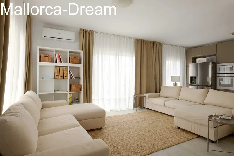 Cala Millor: Modernised penthouse flat close to the beach with 180 m2 mega terrace and sea view — photo 9