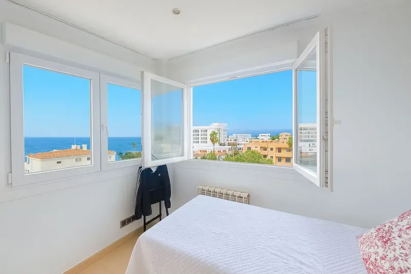 Spectacular penthouse with 115 m² terrace and 360º views in Can Pastilla — photo 11