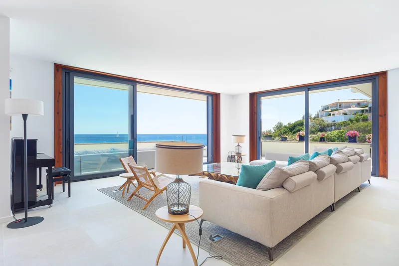 Vacation rental: Beachfront villa for rent in Cala sa Font — photo 5