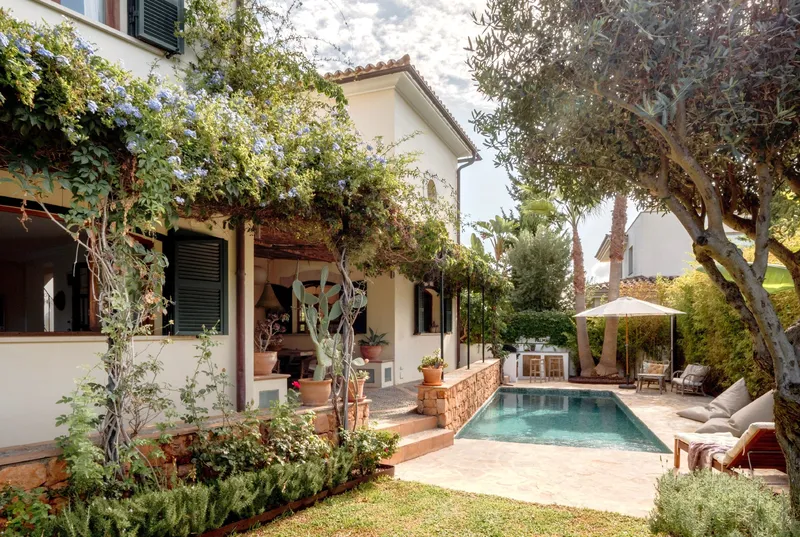 Beautiful family villa with pool in Palma de Mallorca — photo 4