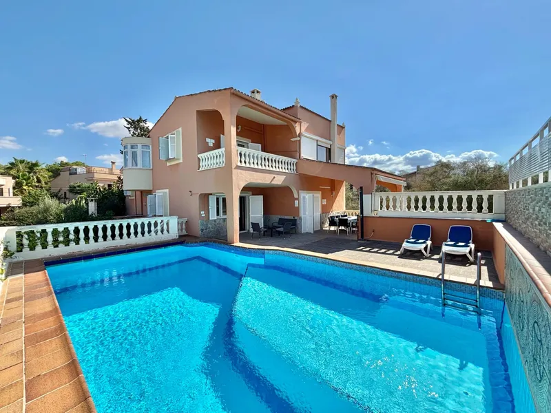 Exclusive home with holiday license for 10 people in Cala Blava — photo 2