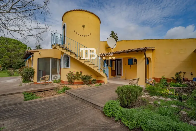 Taylor Building presents this beautiful finca with Mallorcan character with all documentation in order, located a short distance from the painter — photo 1