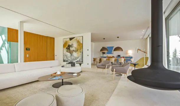 Seafront villa with private sea access in Camp de Mar — photo 7