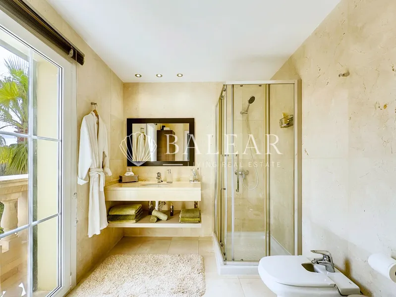 Semi-detached chalet with pool and partial sea views in Puig de Ros, Llucmajor — photo 11