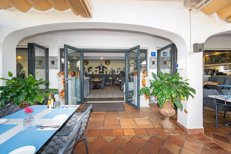 Restaurant for transfer near the beach — photo 5