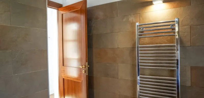 Attic apartment for rent next to Palma Cathedral in stately building — photo 11