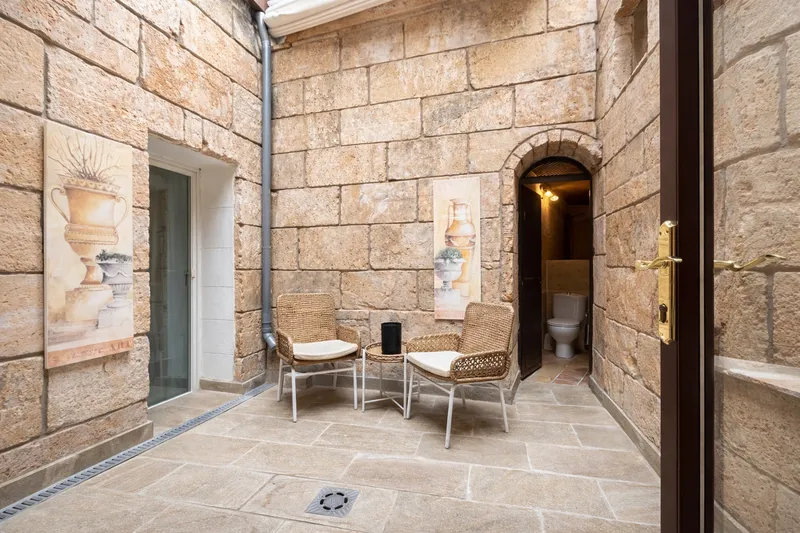 Elegant apartment with private roof terrace in the heart of Palma, with direct access to La Rambla — photo 1