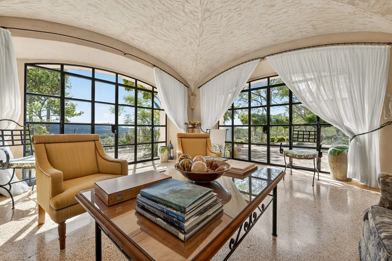 Extraordinary property with three buildings and panoramic sea views in Son Macià — photo 10