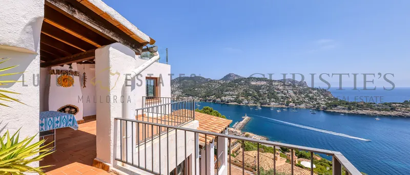 Mediterranean apartment in Port d'Andratx with sea and harbor views — photo 1