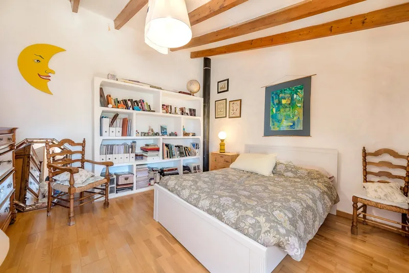 Charming village house with private pool in Galilea — photo 10