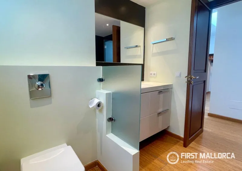 Penthouse for rent in Cort, Palma de Mallorca, Mallorca — photo 2