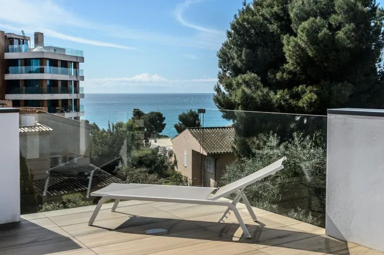 Villa in Portals Nous - Landscaped Garden with Pool — photo 12