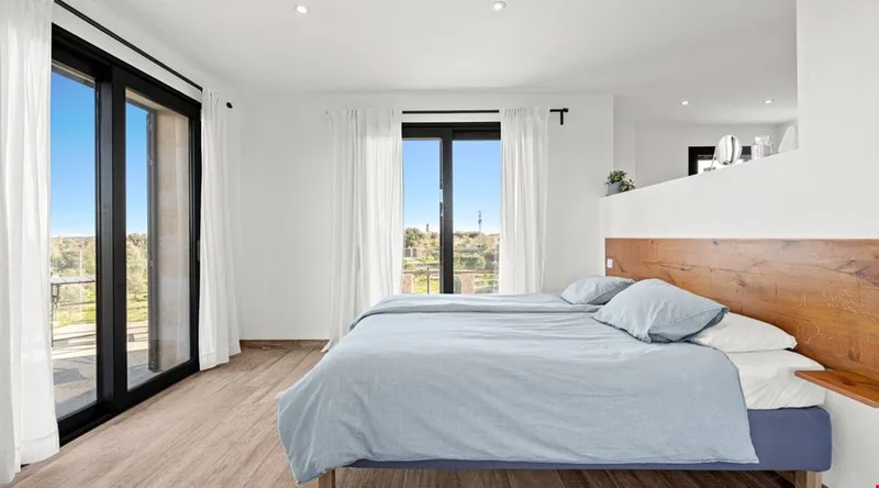 Contemporary architectural villa with expansive views for sale in Santanyí — photo 7