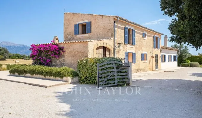 House for Sale in Binissalem — photo 1