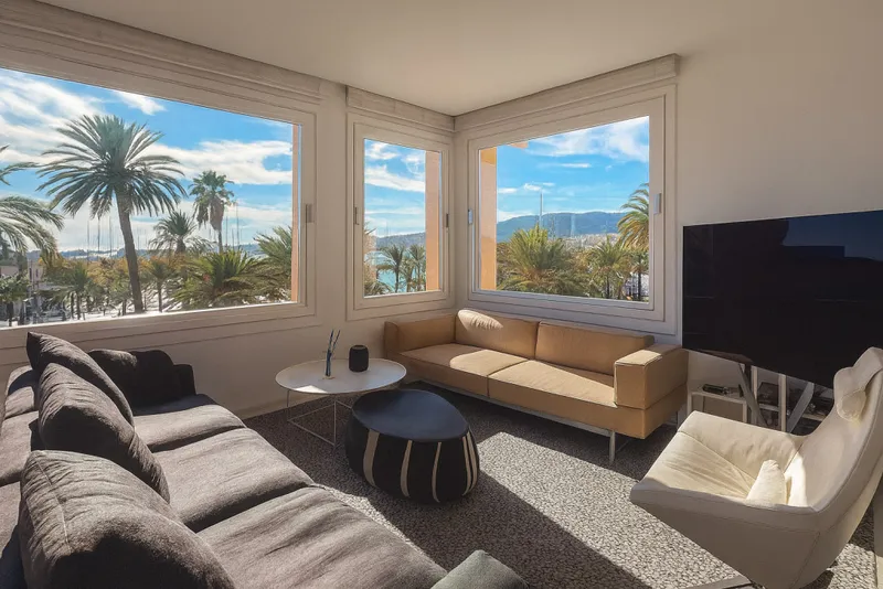 Luxury one-bedroom apartment with views and lift, La Lonja, Palma — photo 5