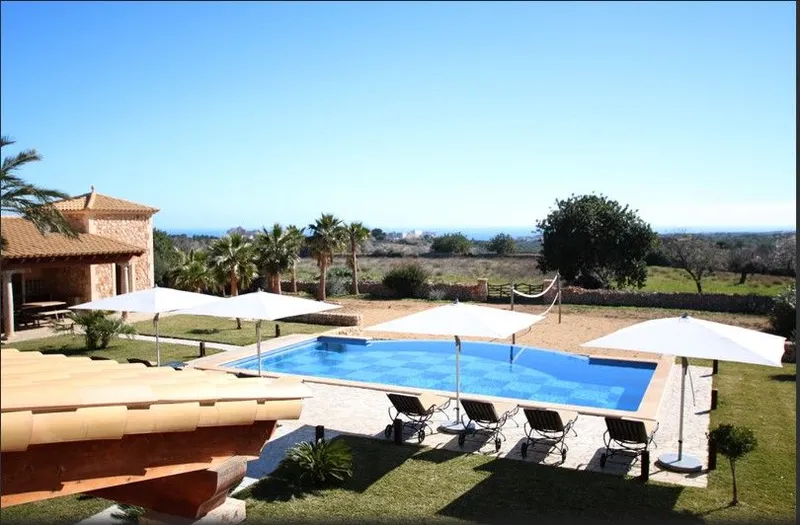 Mediterranean luxury finca with 100 m² resort-style pool, sea views and complete privacy near Porto Colom — photo 2